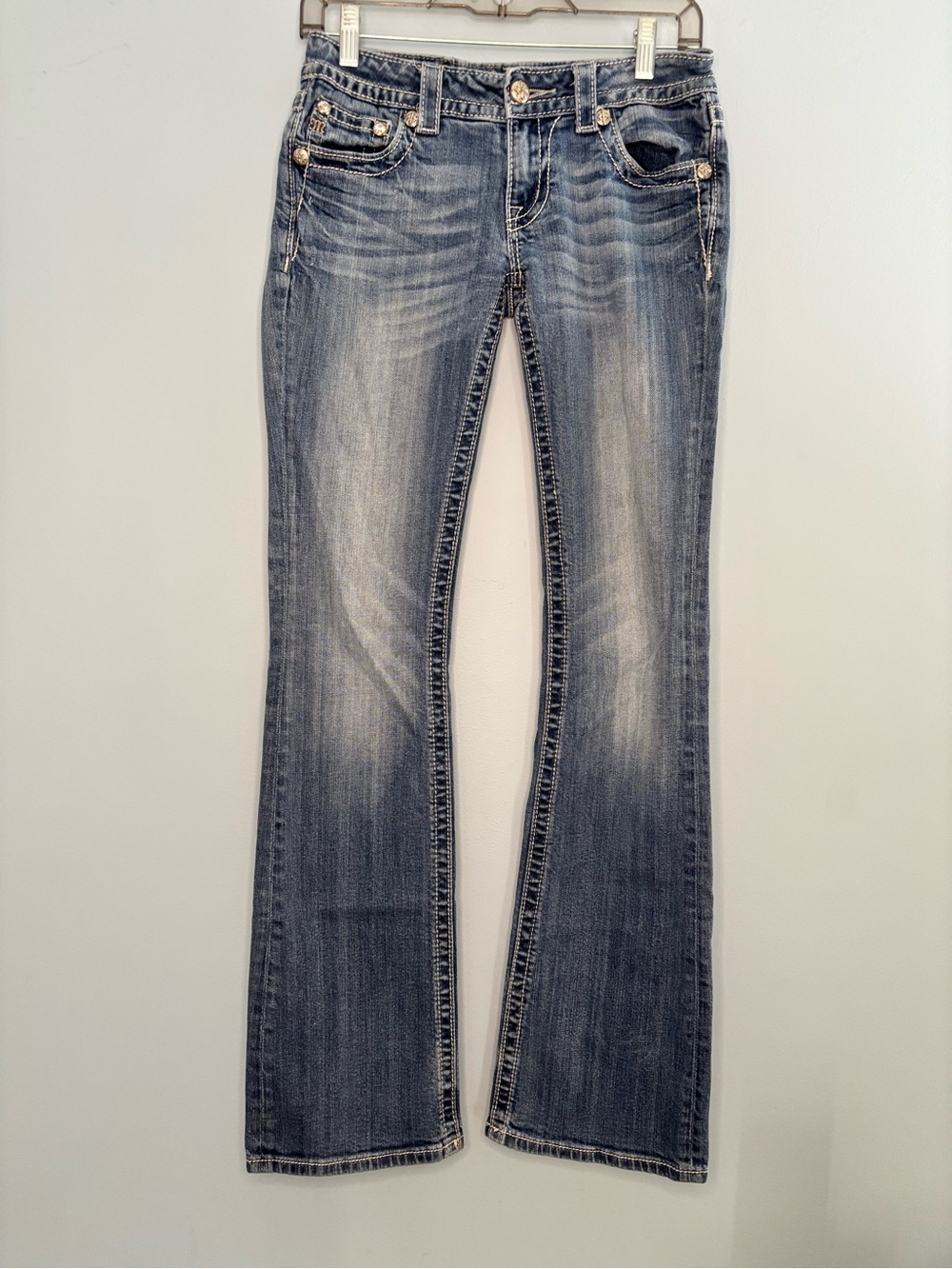 Miss Me JP5724B Womens Bootcut Jeans Wing Sequin Pocket Medium Wash Denim 27